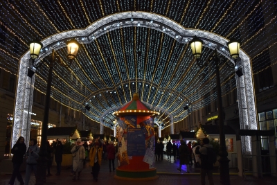 На Манежной площади и Малой Садовой улице открылась XV Рождественская Ярмарка